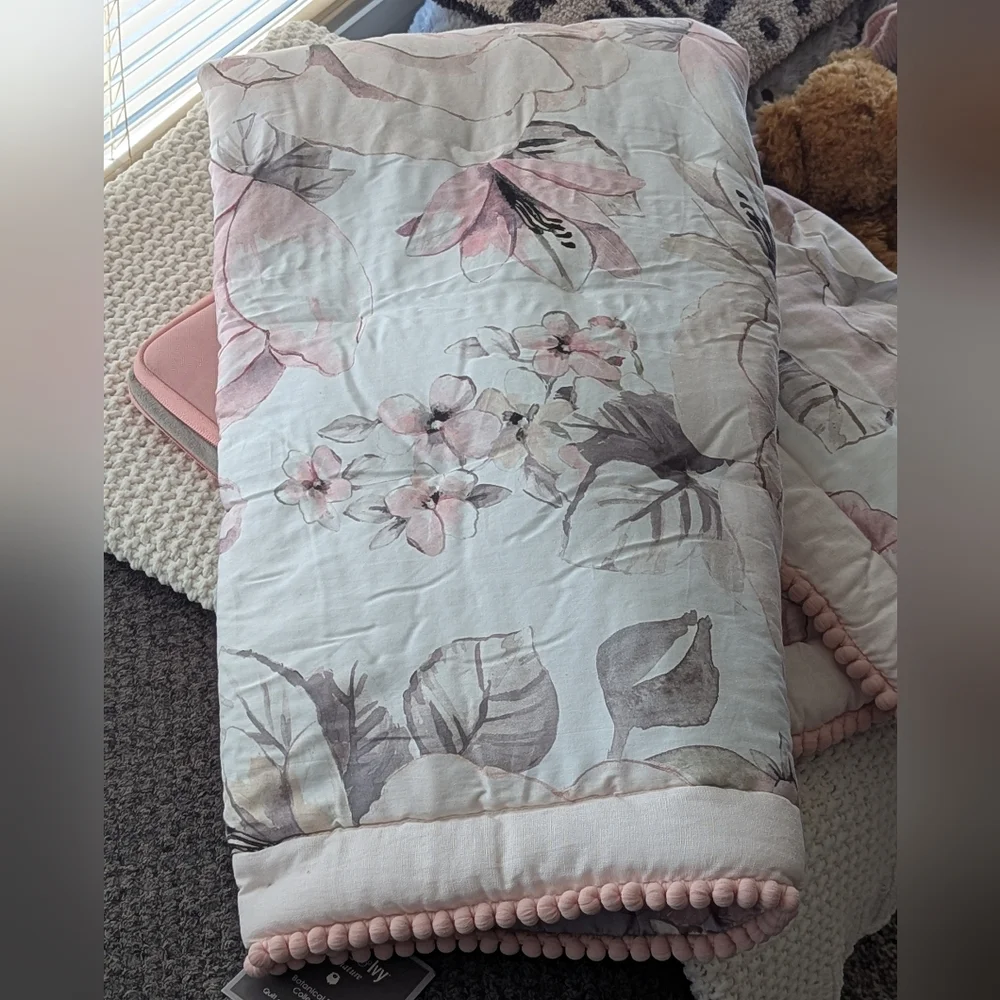 LAMBS & IVY SIGNATURE BOTANICAL WATERCOLOR FLORAL CRIB COMFORTER PINK GRAY